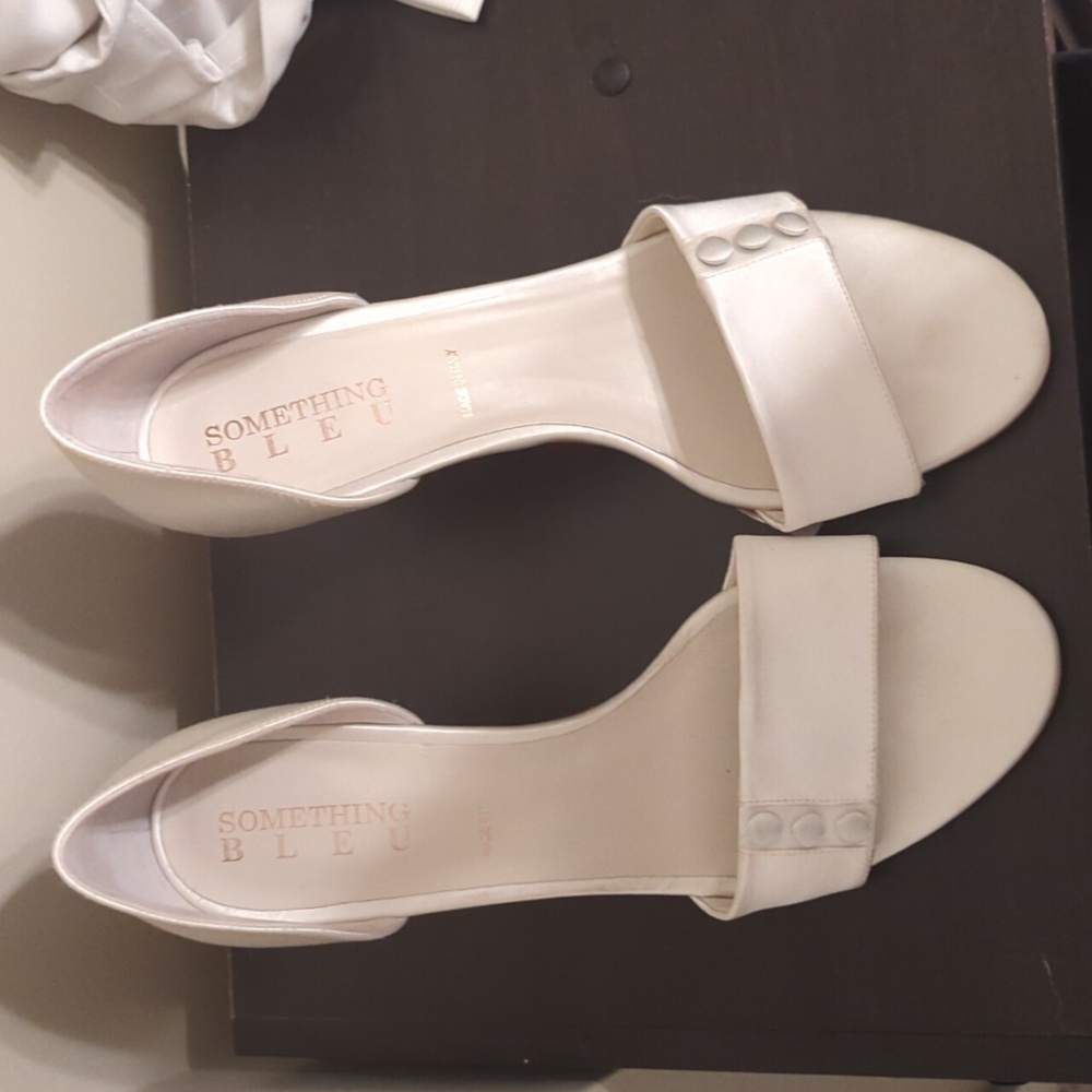 NWT Something Bleu Ciara 2-piece Satin Sandals with Buttons